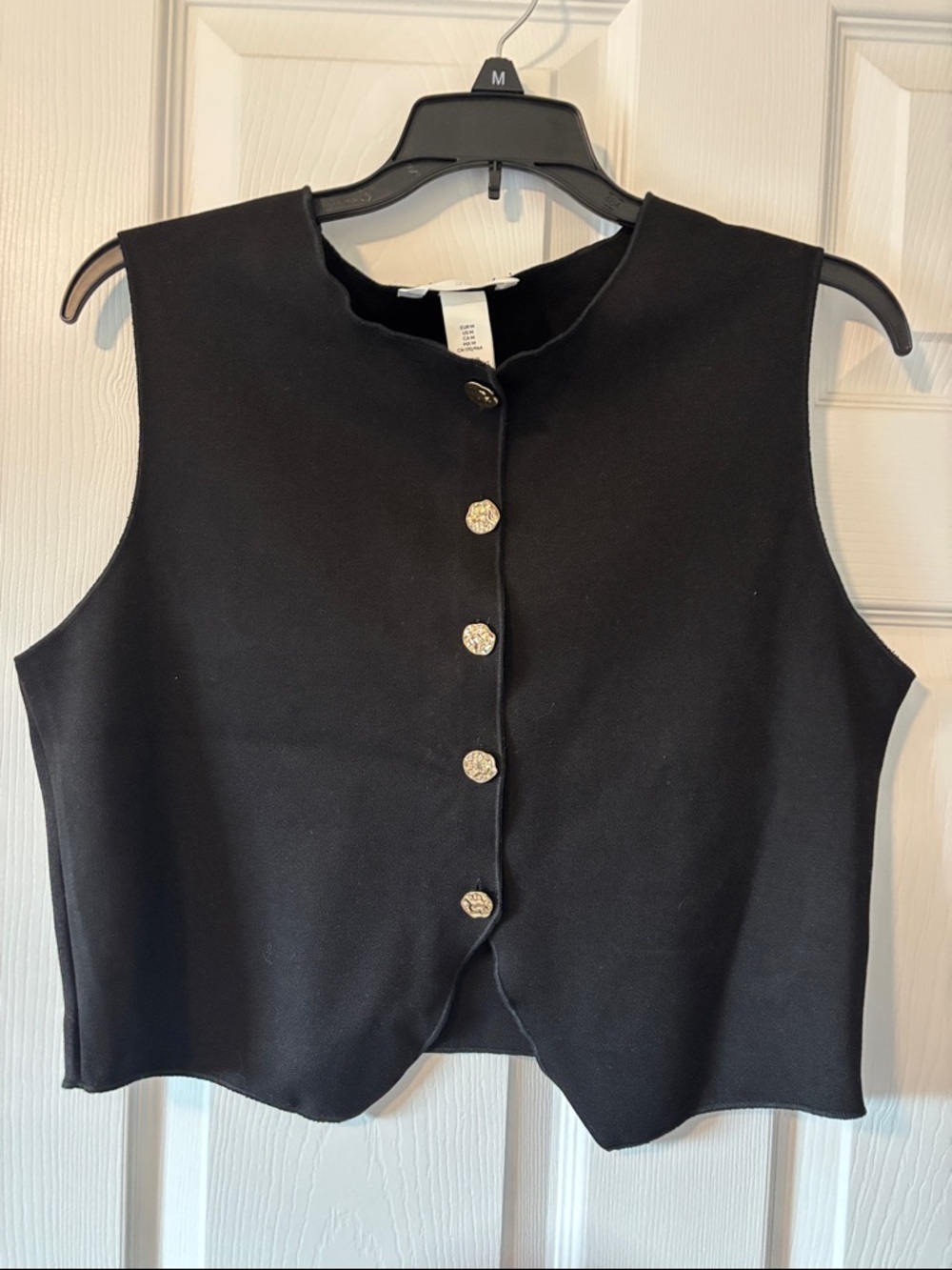 H&M Black Sleeveless Button Crop Vest